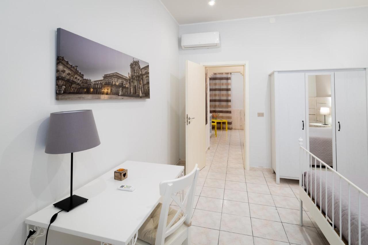 Syracuseapartments Il Piave Di Siracusa Appartamento Per 6 Persone Vicino Ad Ortigia A 200M Dal Mare Екстер'єр фото