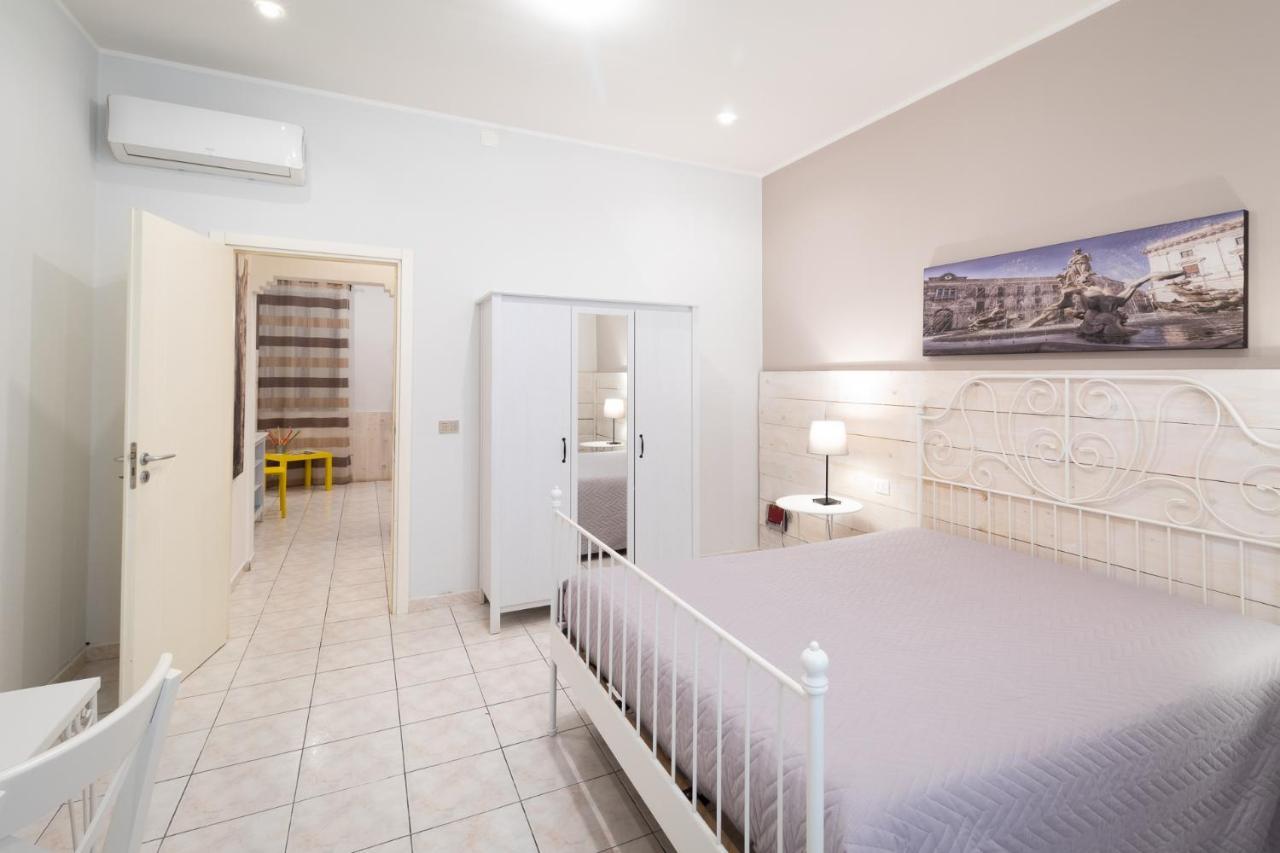 Syracuseapartments Il Piave Di Siracusa Appartamento Per 6 Persone Vicino Ad Ortigia A 200M Dal Mare Екстер'єр фото